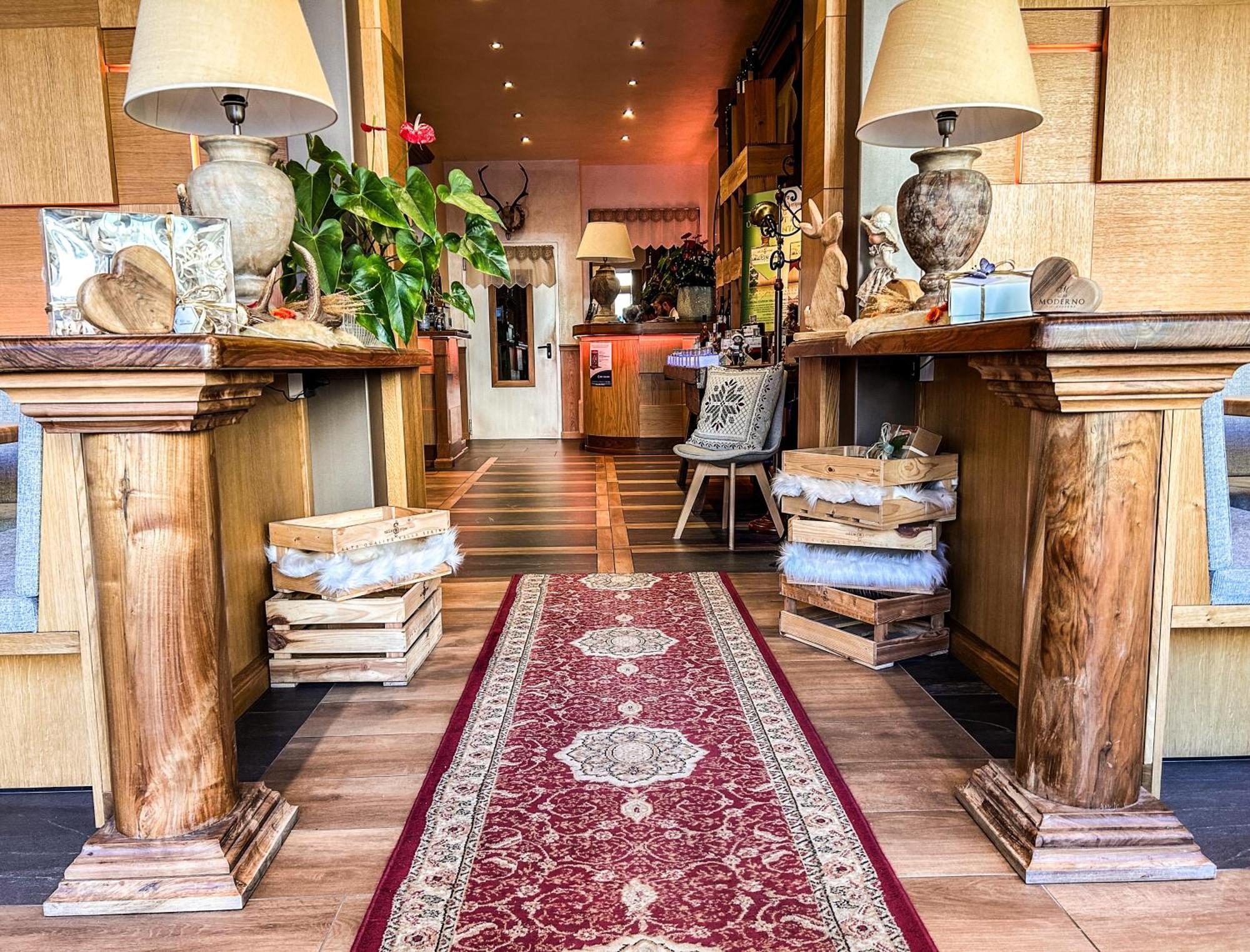 Hotel Moderno Restaurant سيرينا المظهر الخارجي الصورة